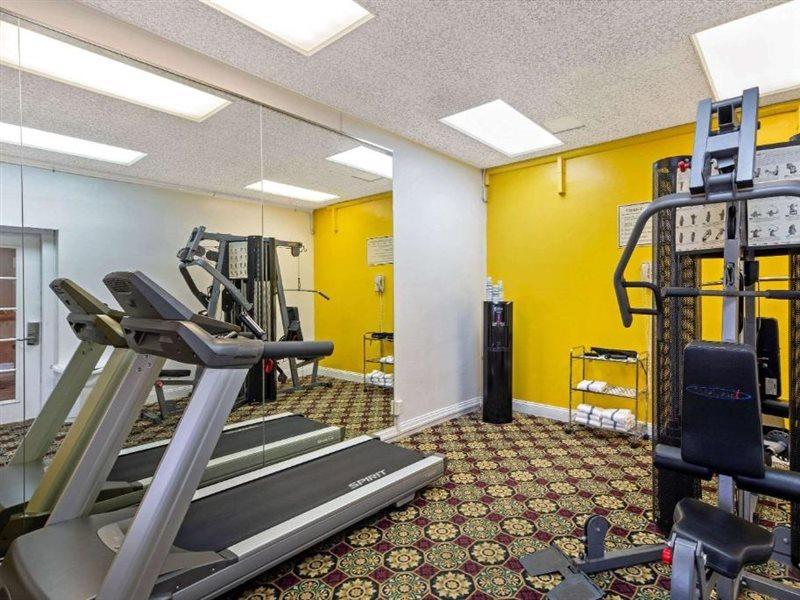 University Inn & Suites Берклі Екстер'єр фото