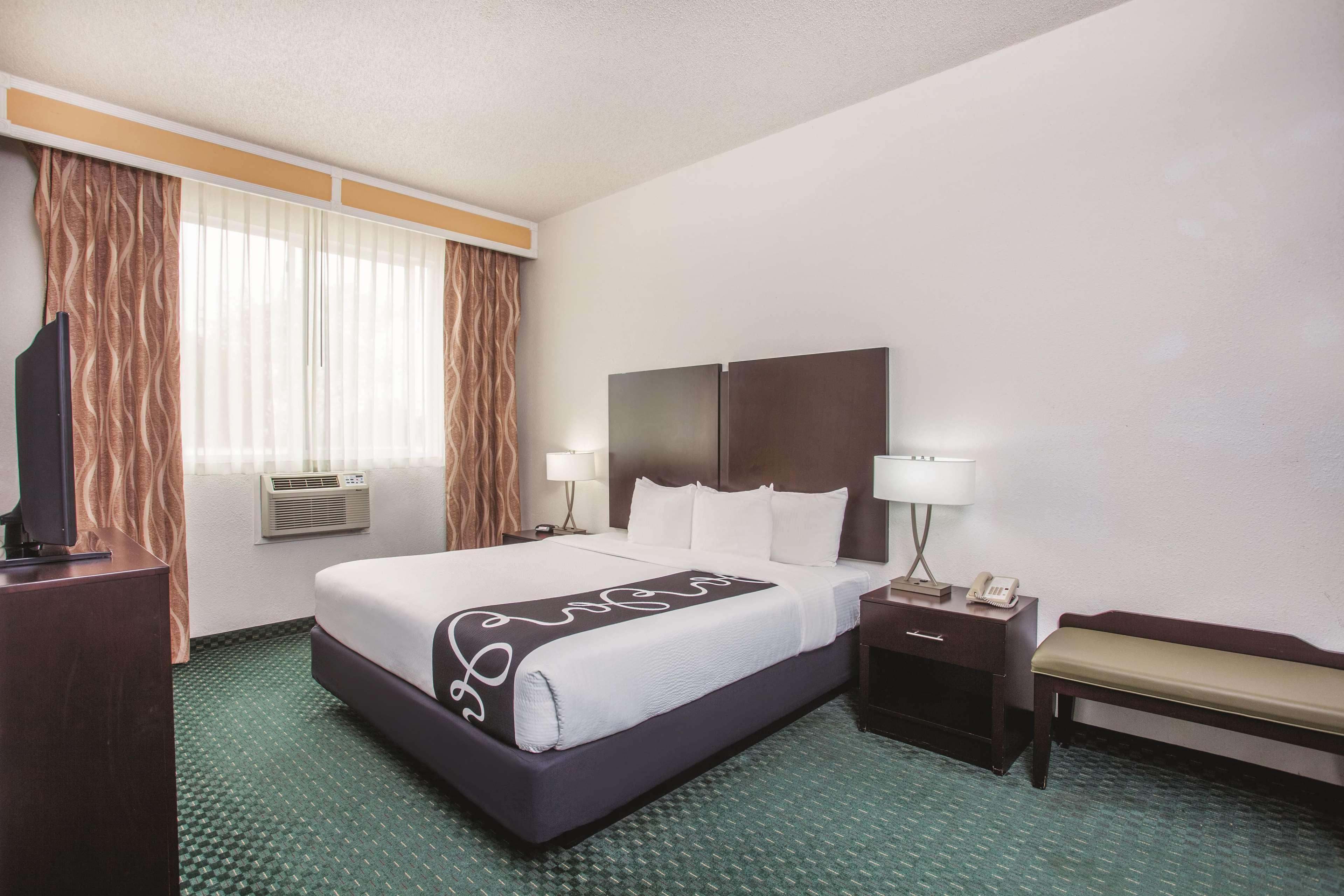 University Inn & Suites Берклі Екстер'єр фото
