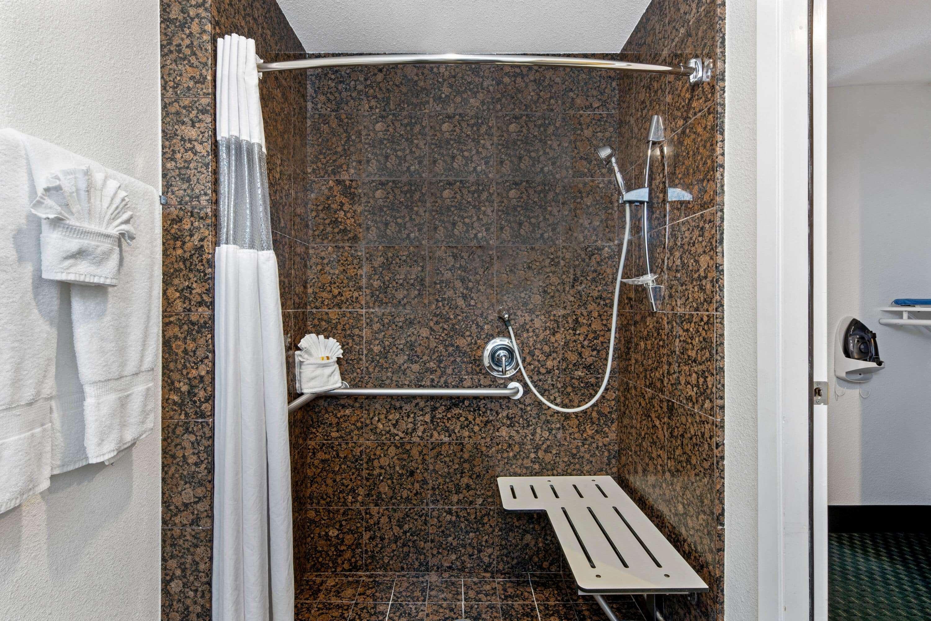 University Inn & Suites Берклі Екстер'єр фото