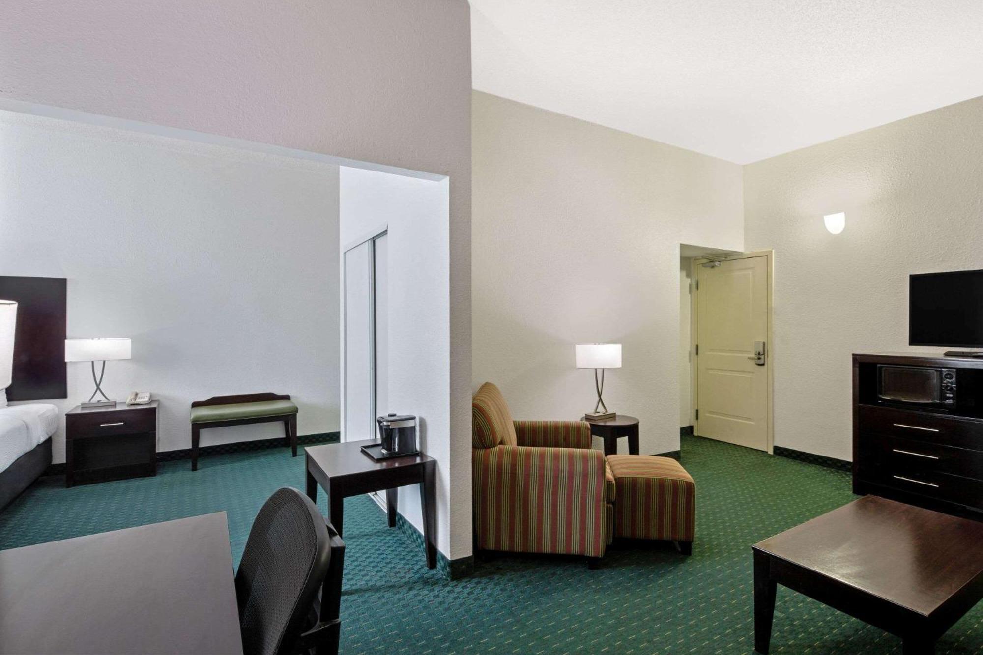 University Inn & Suites Берклі Номер фото