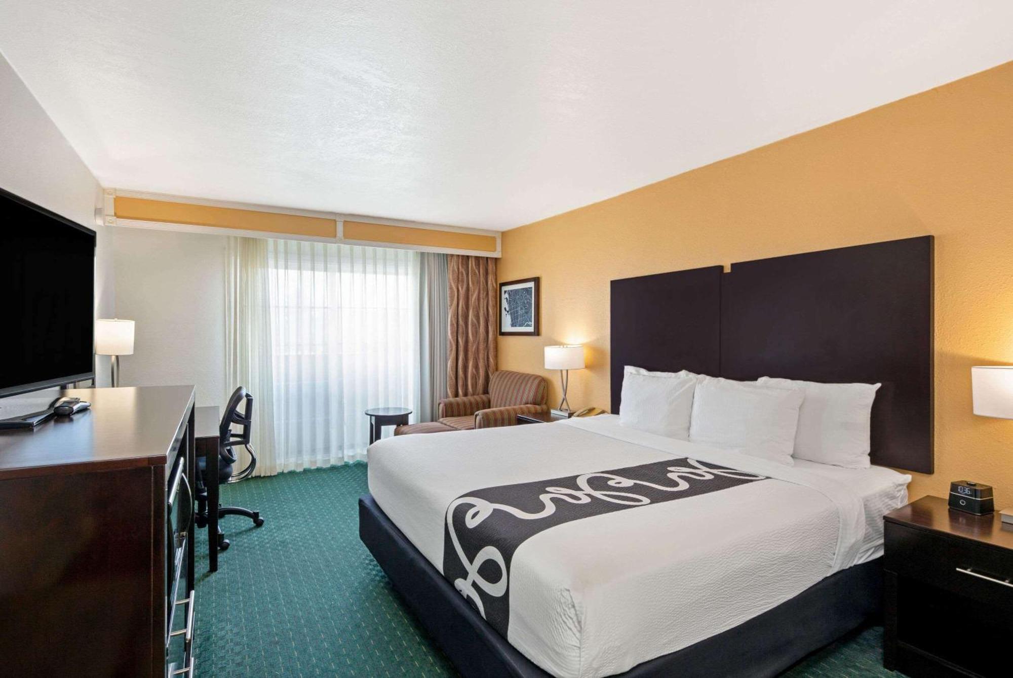 University Inn & Suites Берклі Номер фото