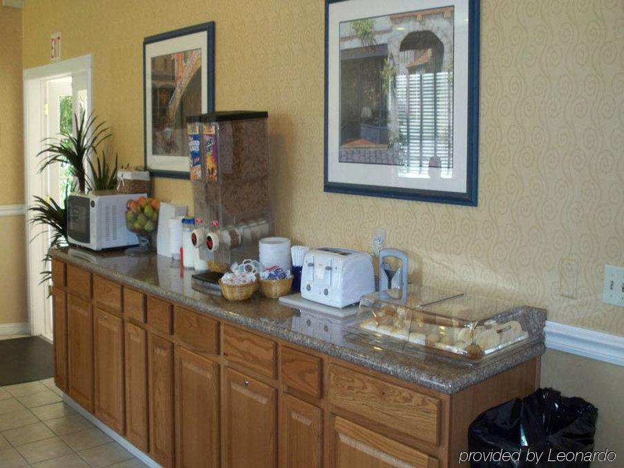 University Inn & Suites Берклі Ресторан фото
