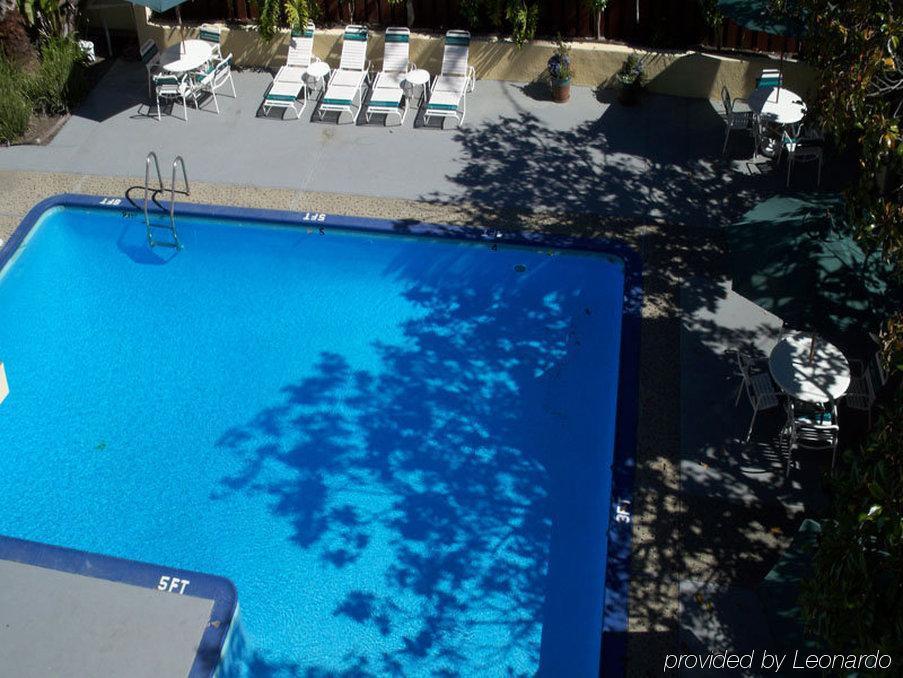 University Inn & Suites Берклі Екстер'єр фото